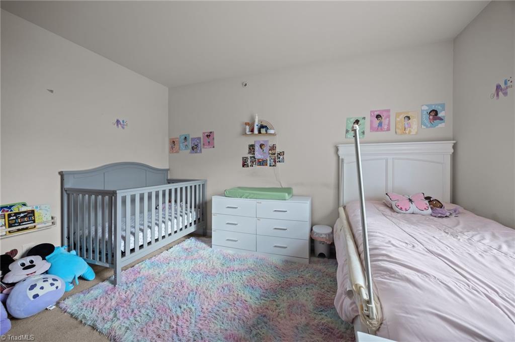 property viewer photo 18