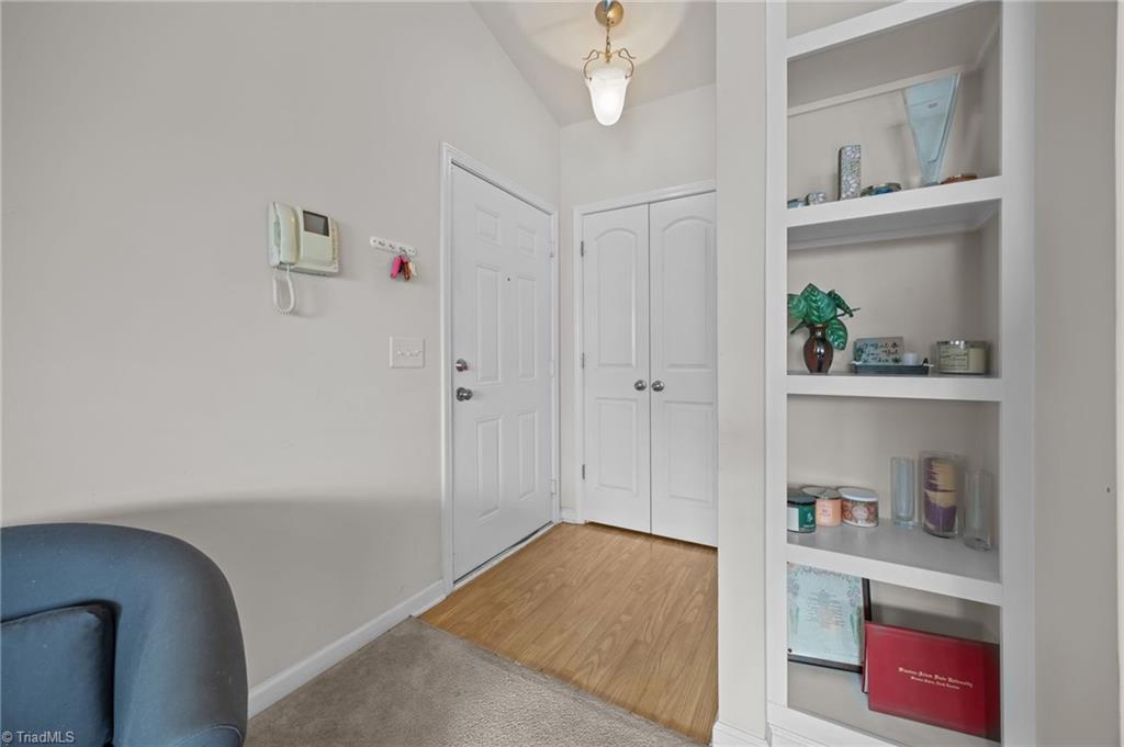 property viewer photo 4