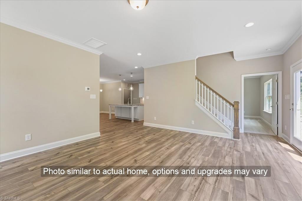 property viewer photo 4