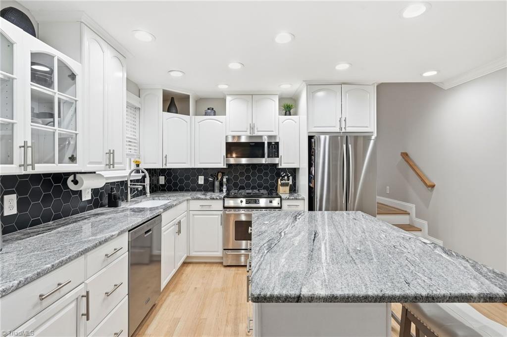 property viewer photo 15