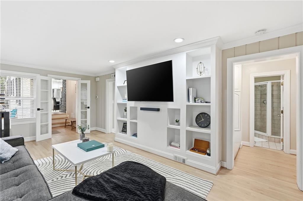 property viewer photo 23