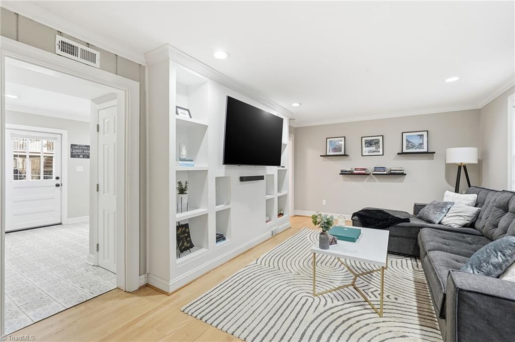 property viewer photo 25