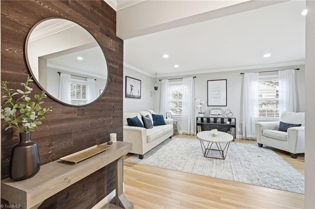 property viewer photo 4