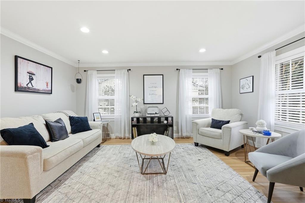 property viewer photo 6