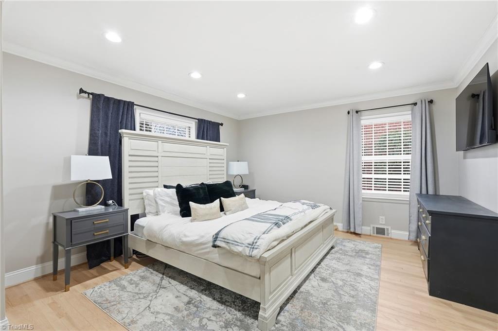 property viewer photo 7