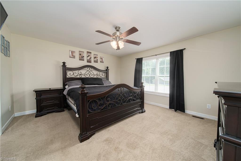 property viewer photo 15