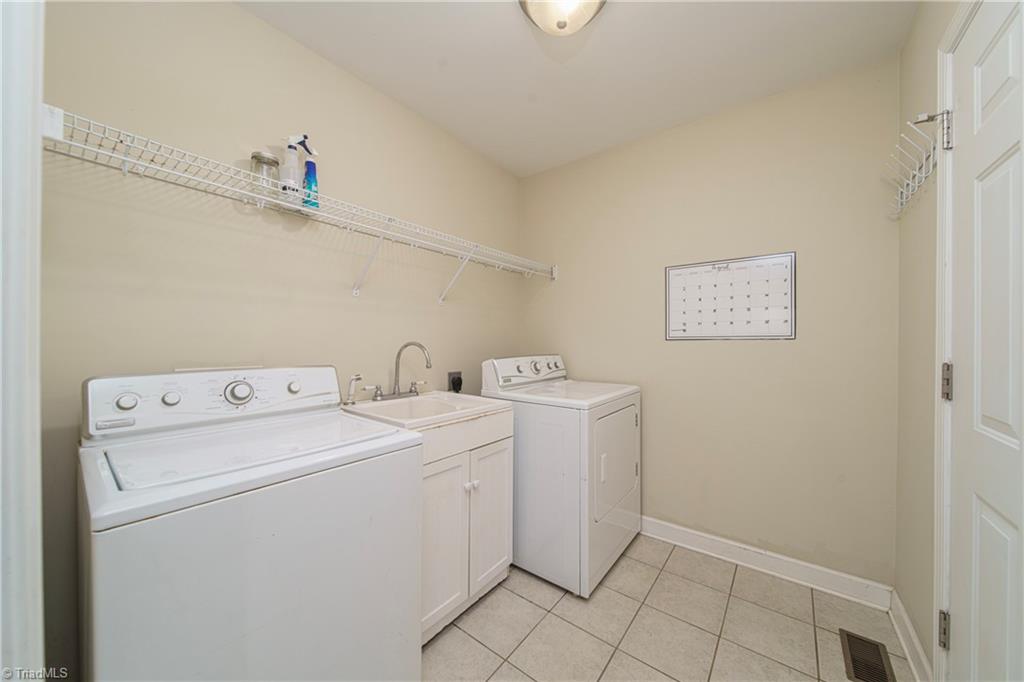 property viewer photo 20