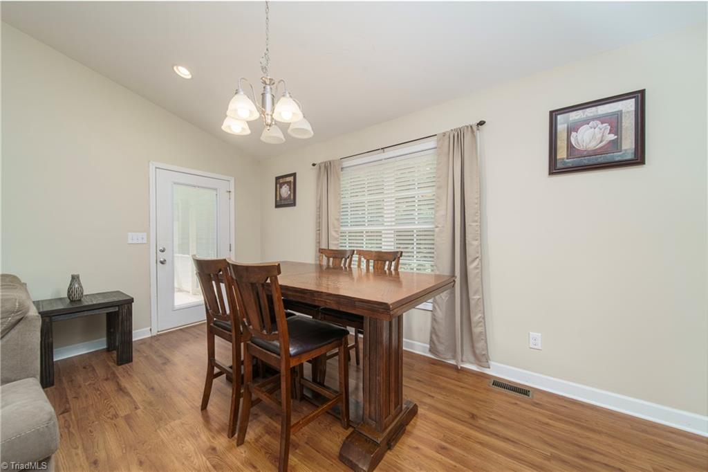 property viewer photo 5