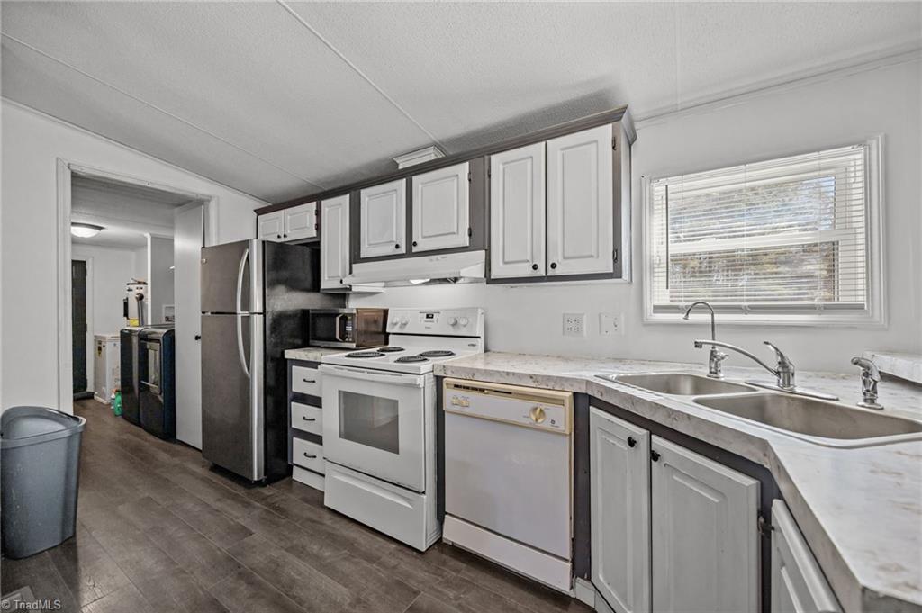 property viewer photo 13