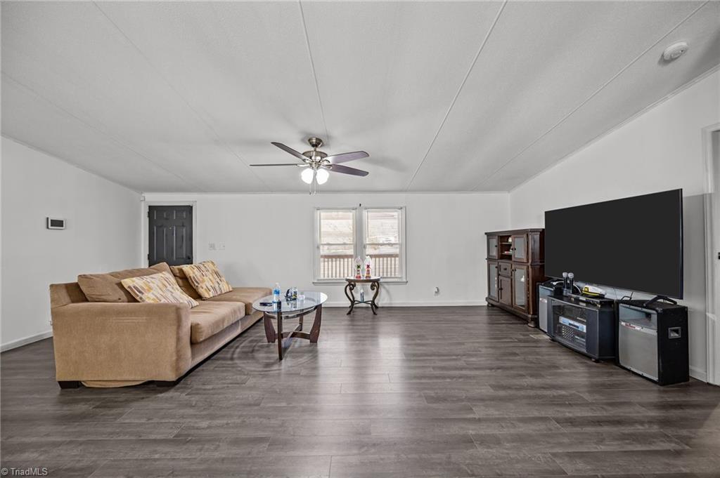 property viewer photo 16