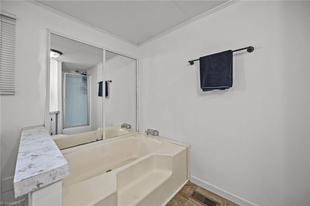 property viewer photo 9