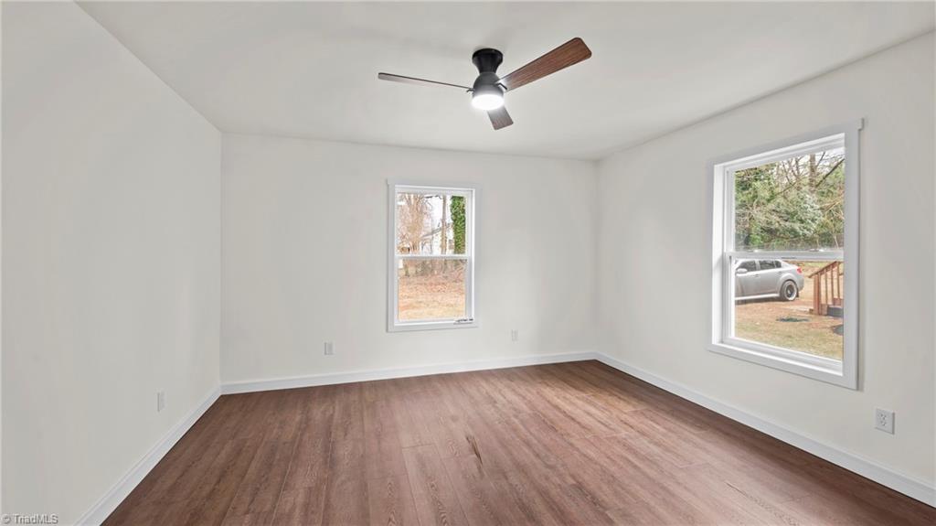 property viewer photo 10