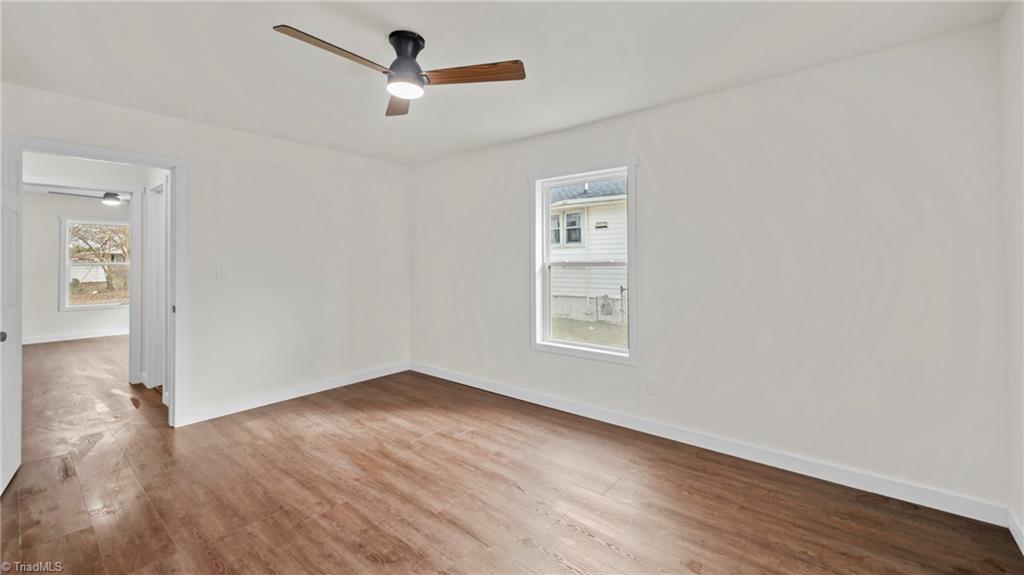 property viewer photo 18