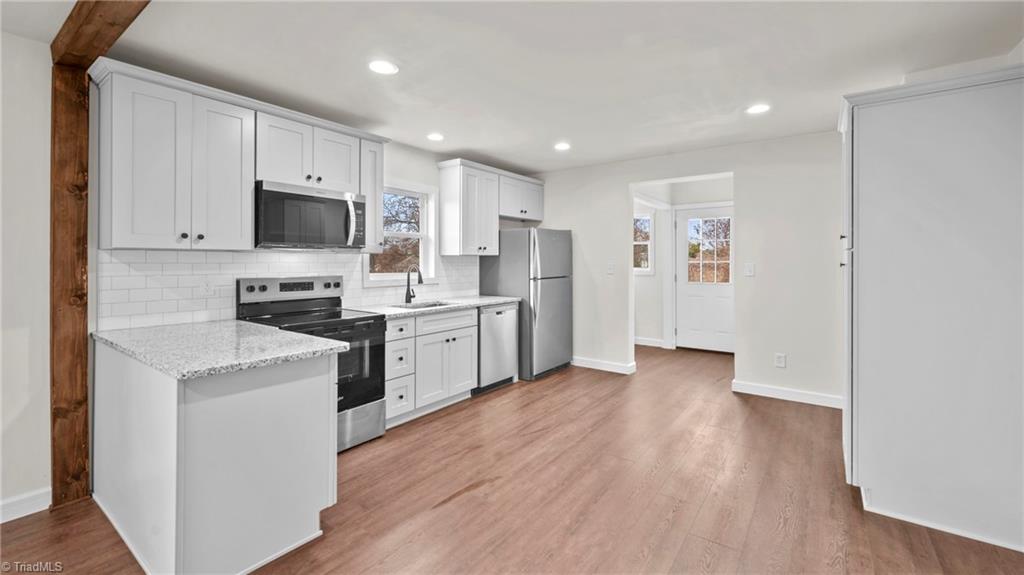 property viewer photo 6