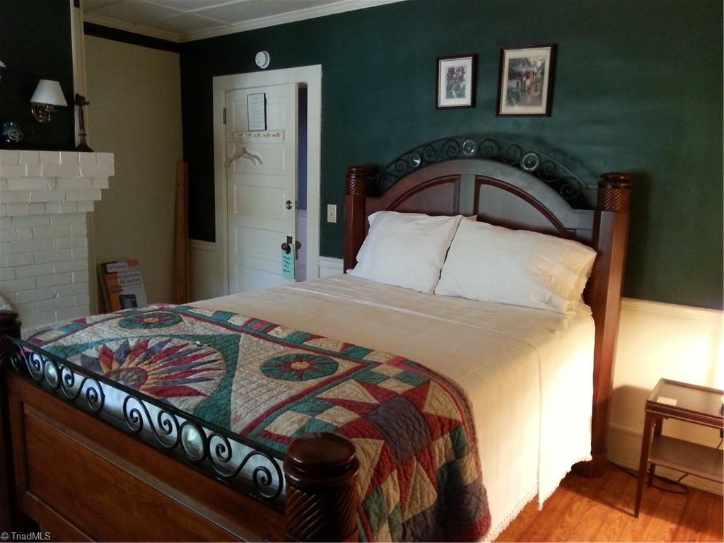 main property photo 24