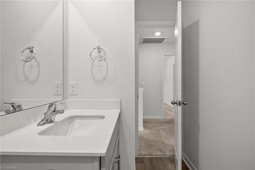 property viewer photo 26