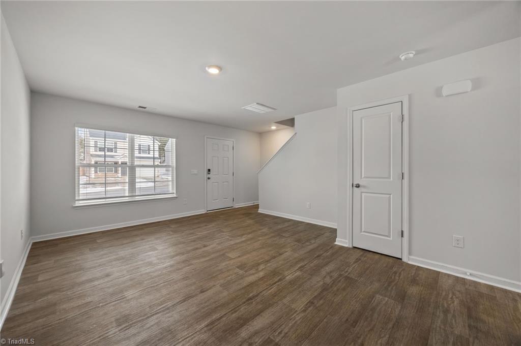 property viewer photo 5