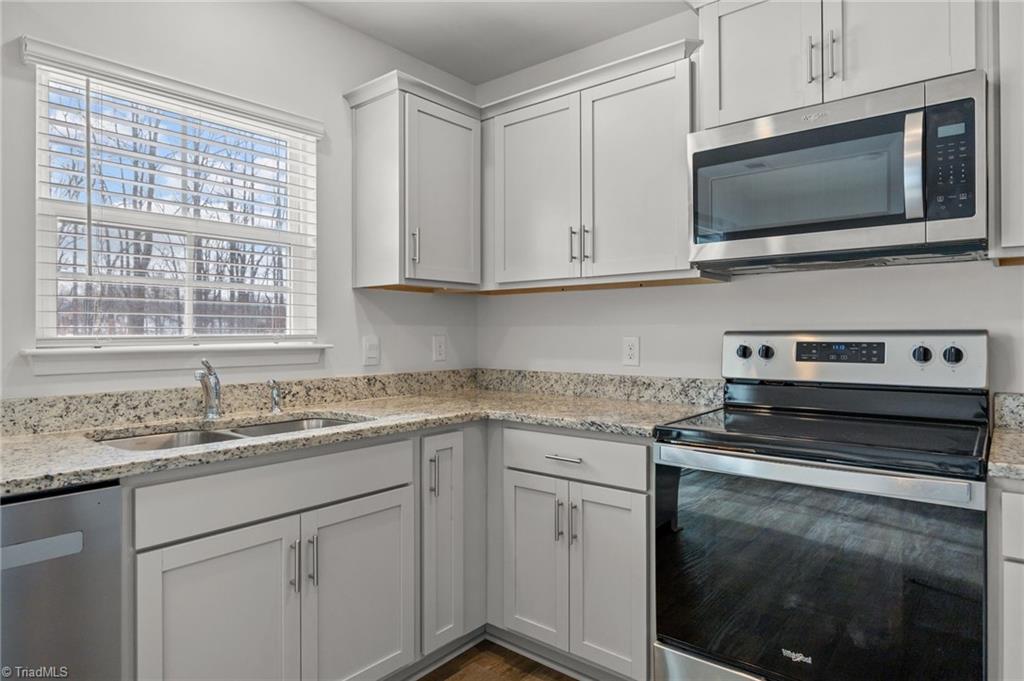 property viewer photo 8