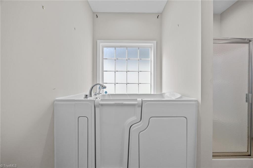property viewer photo 12