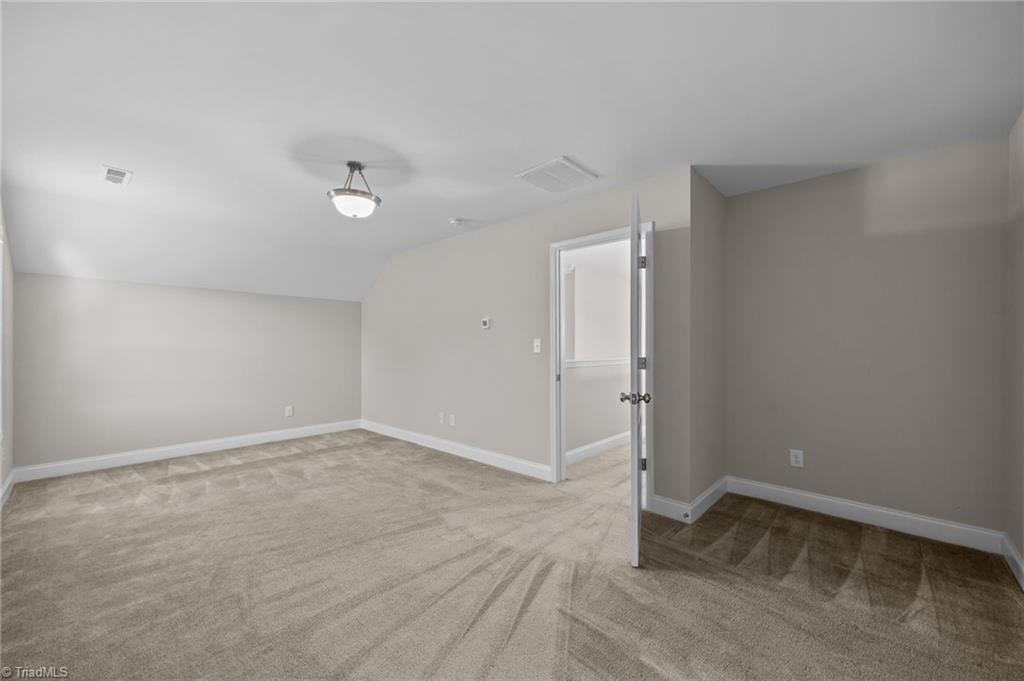 property viewer photo 16