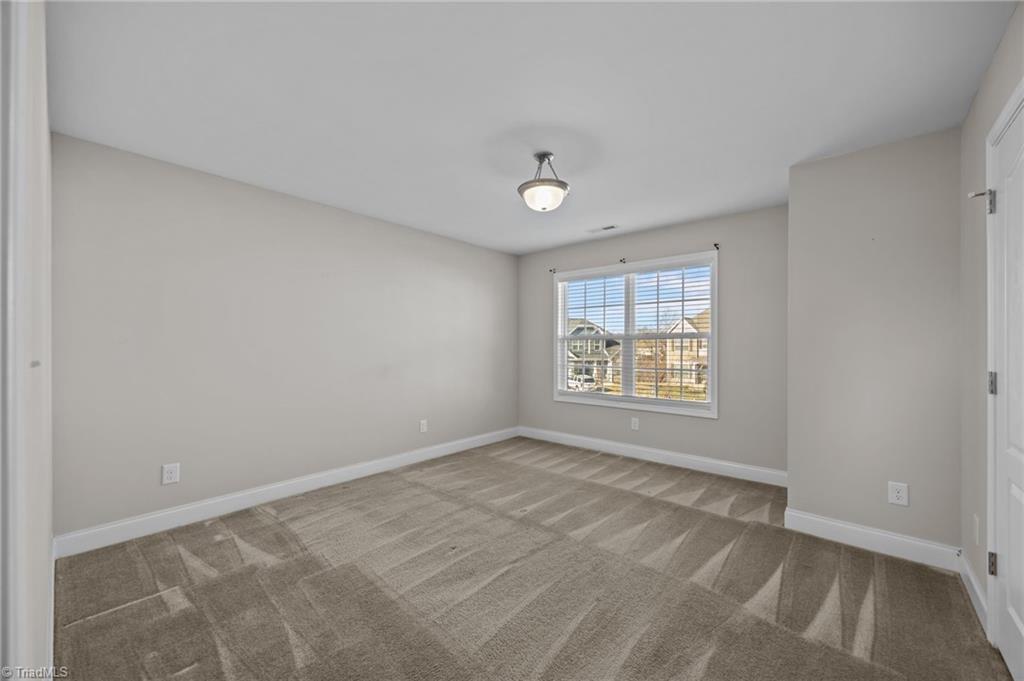 property viewer photo 17