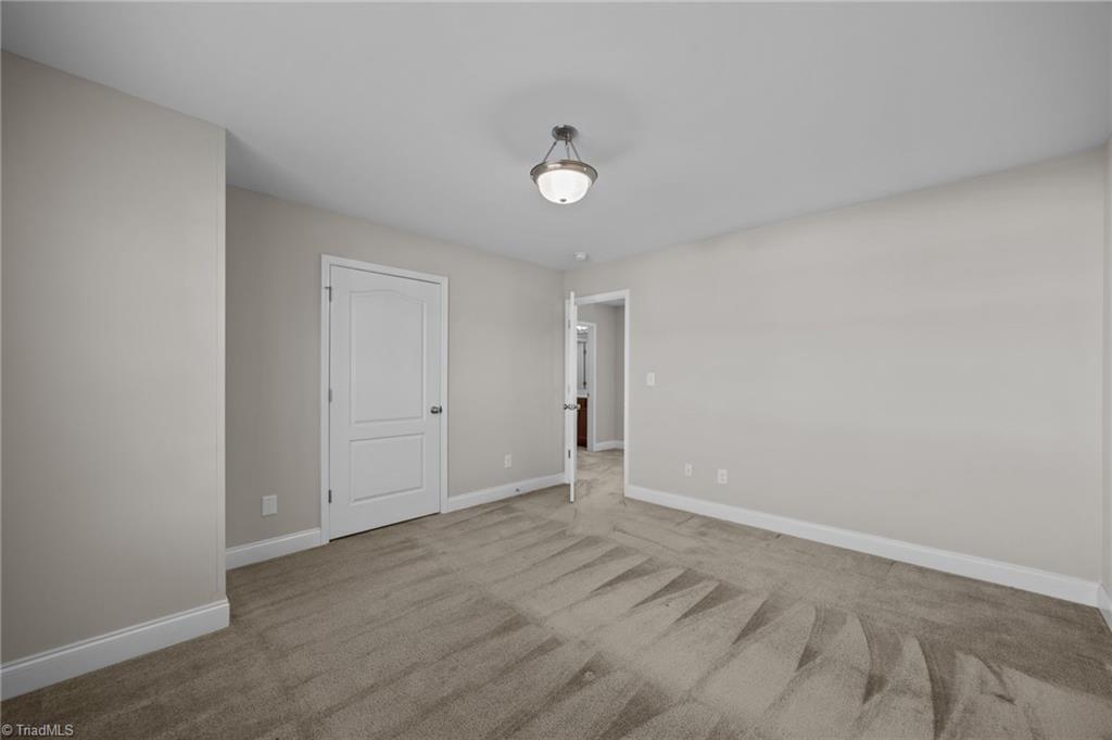 property viewer photo 18