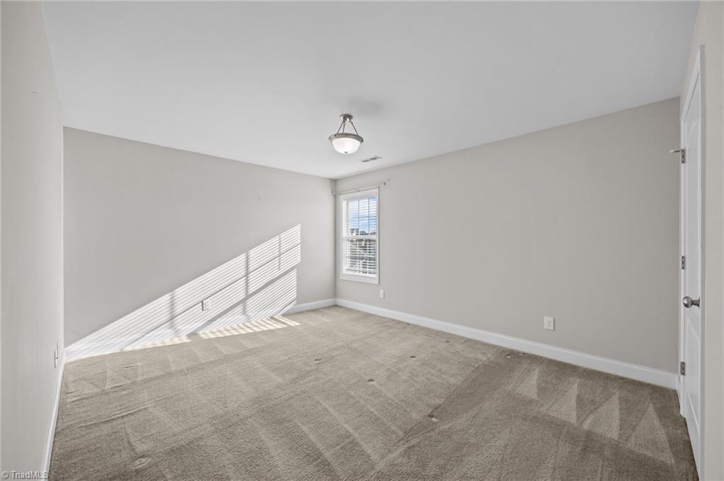 property viewer photo 23