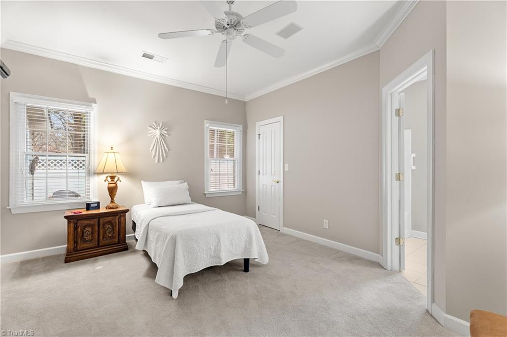 property viewer photo 16