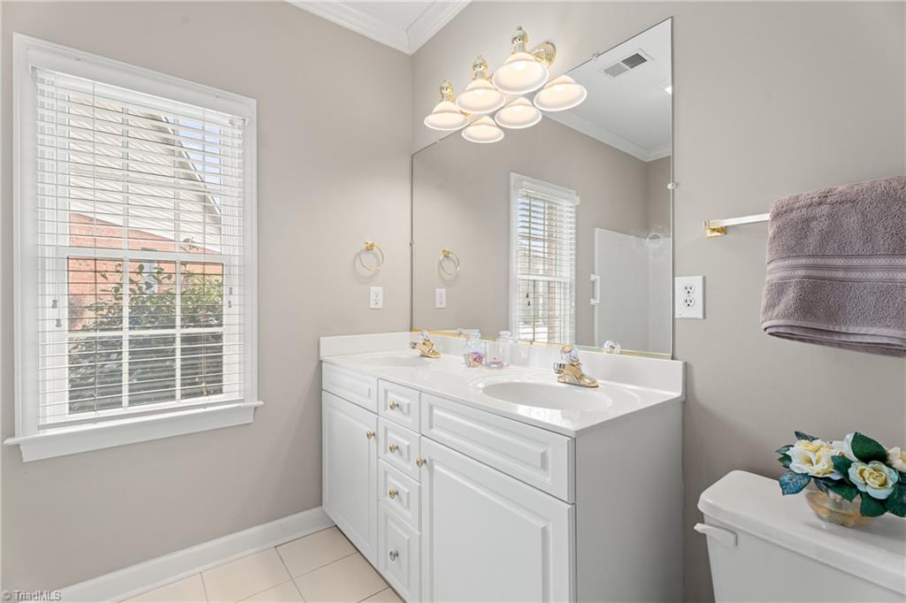 property viewer photo 19