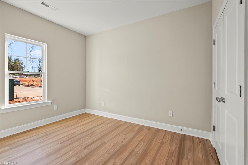 property viewer photo 13