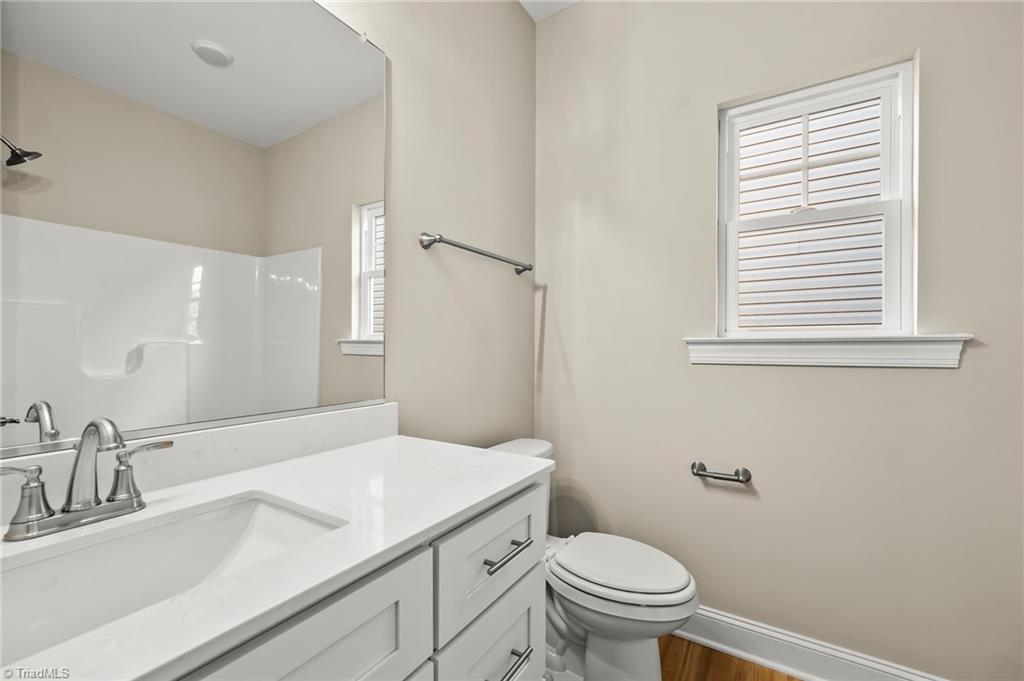 property viewer photo 15