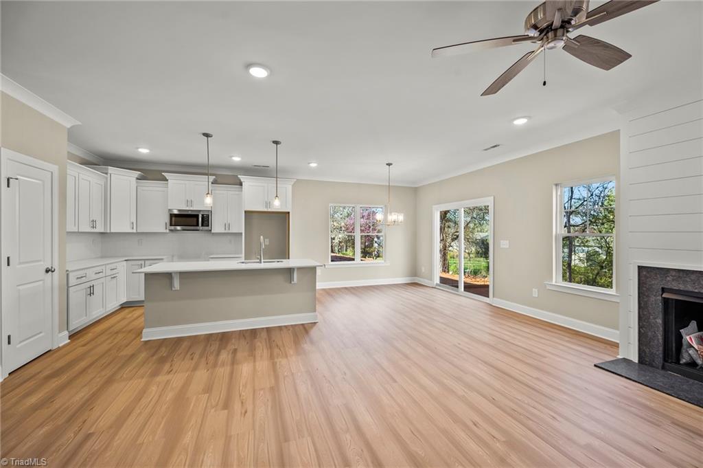 property viewer photo 4