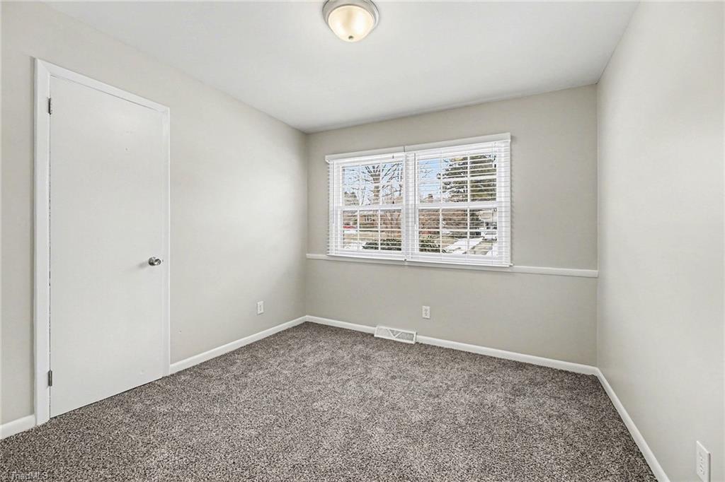 property viewer photo 12