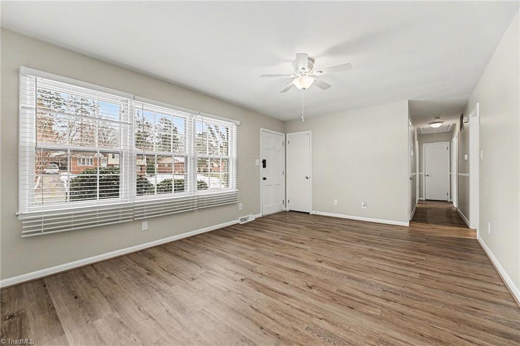 property viewer photo 4