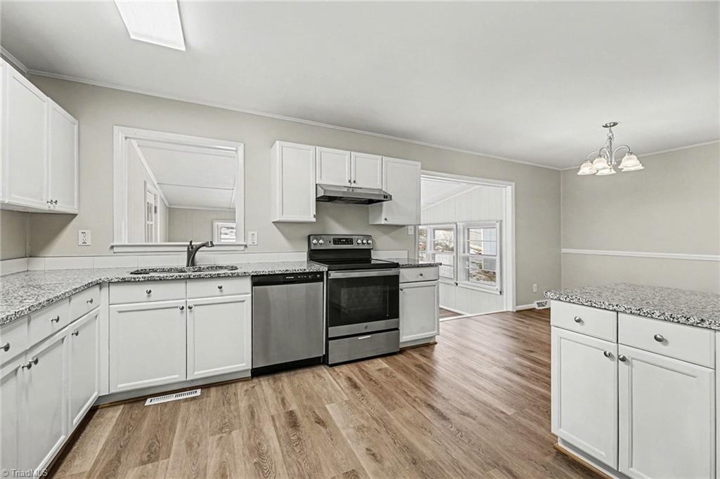 property viewer photo 7