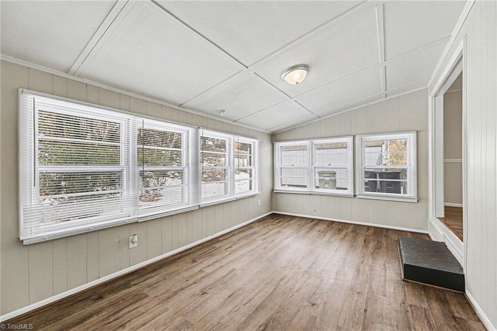 property viewer photo 8