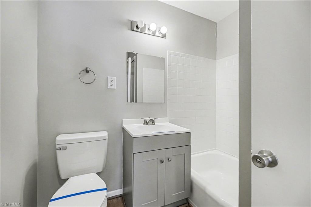 property viewer photo 9