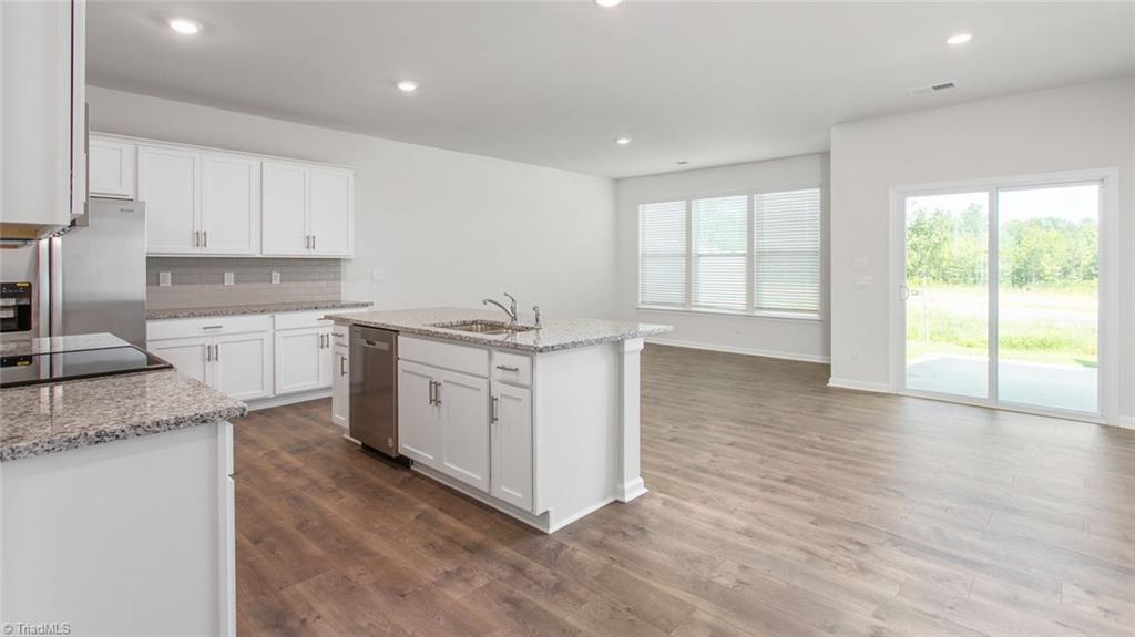 property viewer photo 5