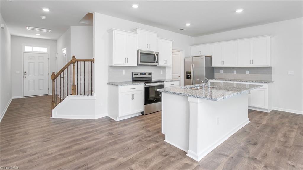 property viewer photo 6