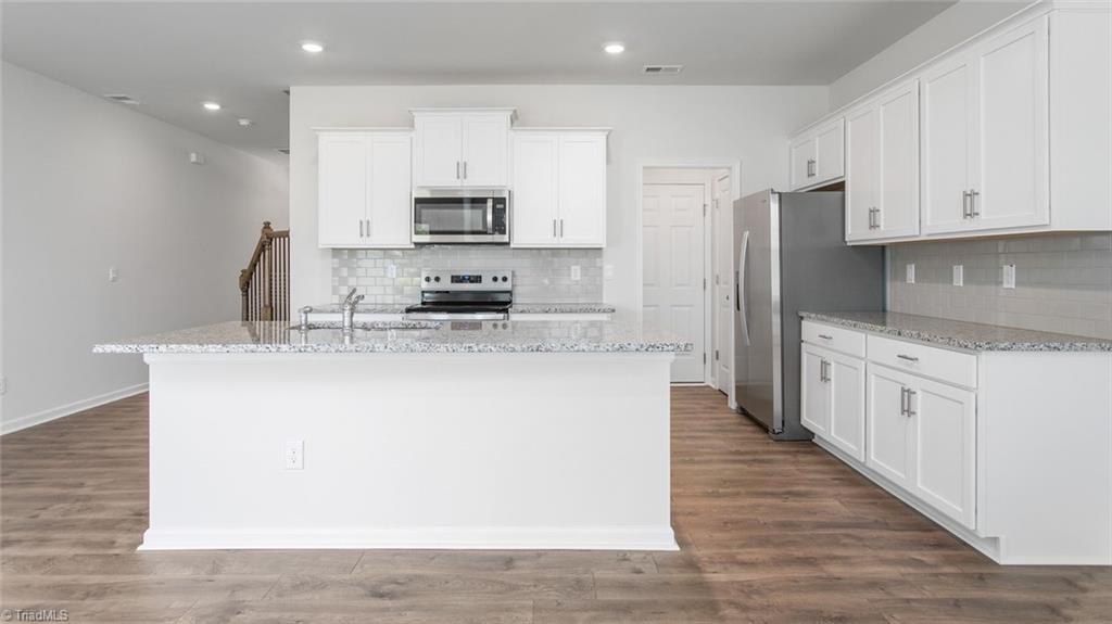 property viewer photo 8