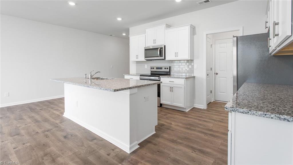 property viewer photo 9