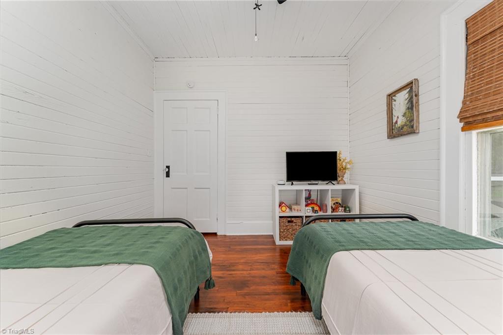 property viewer photo 17