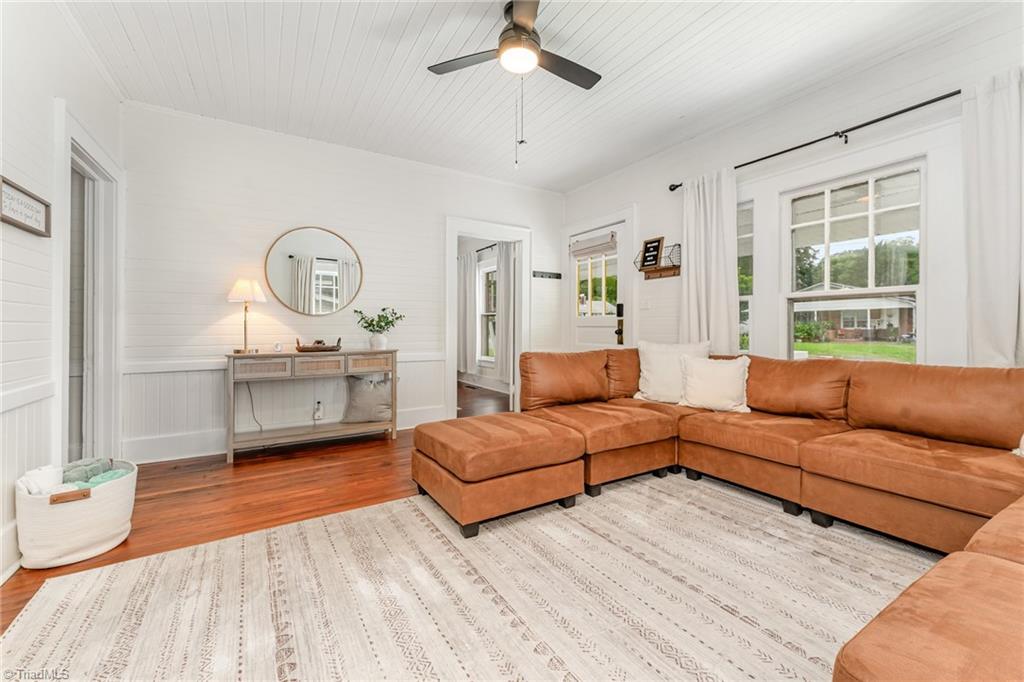 property viewer photo 6