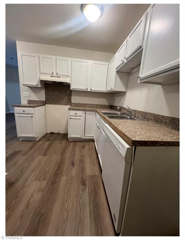 property viewer photo 3