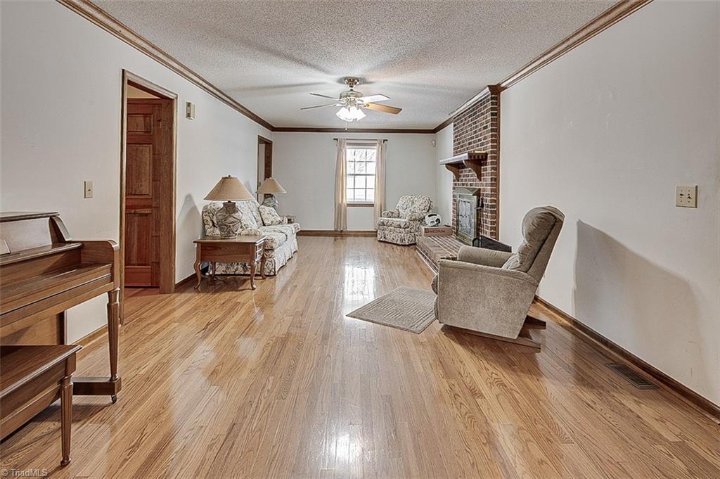property viewer photo 10