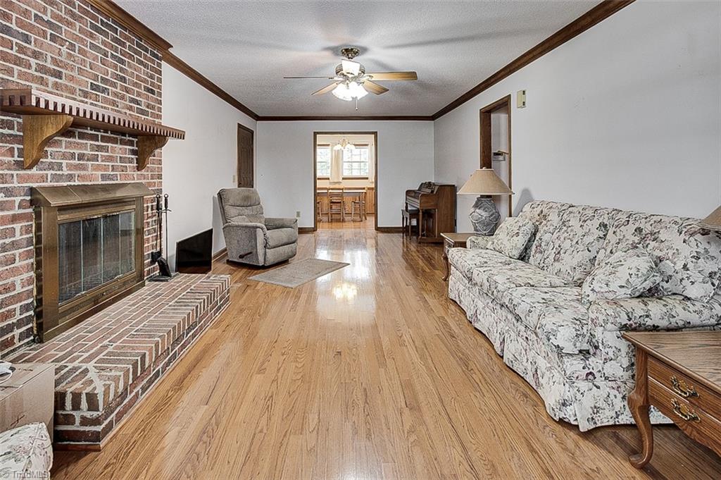 property viewer photo 8