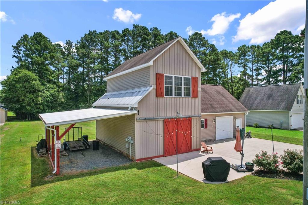 main property photo 34