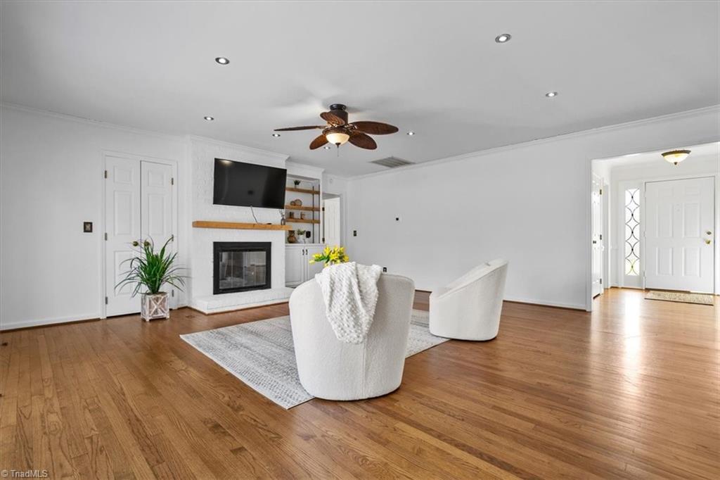 property viewer photo 11