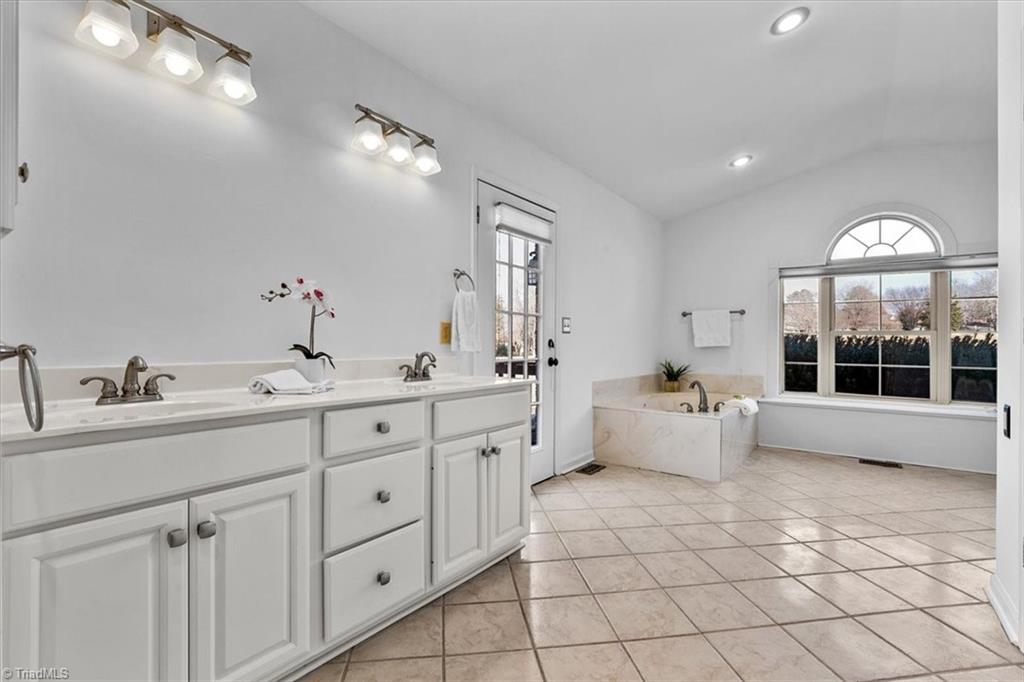 property viewer photo 26