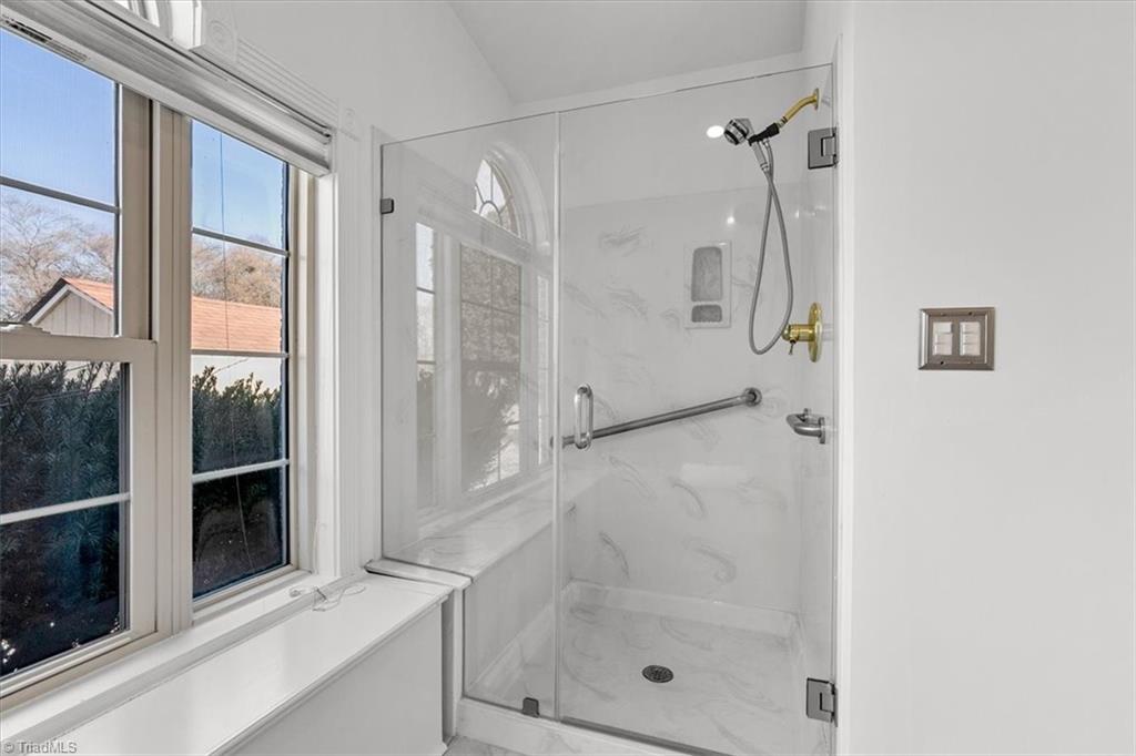 property viewer photo 28